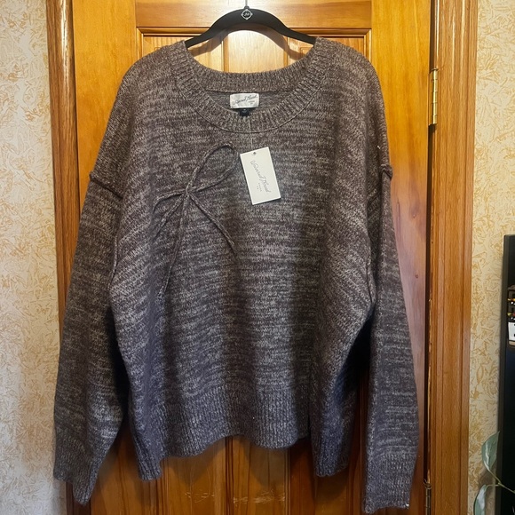 Universal Thread Sweaters - NWT Universal Thread Heathered Brown Bow Knit Sweater